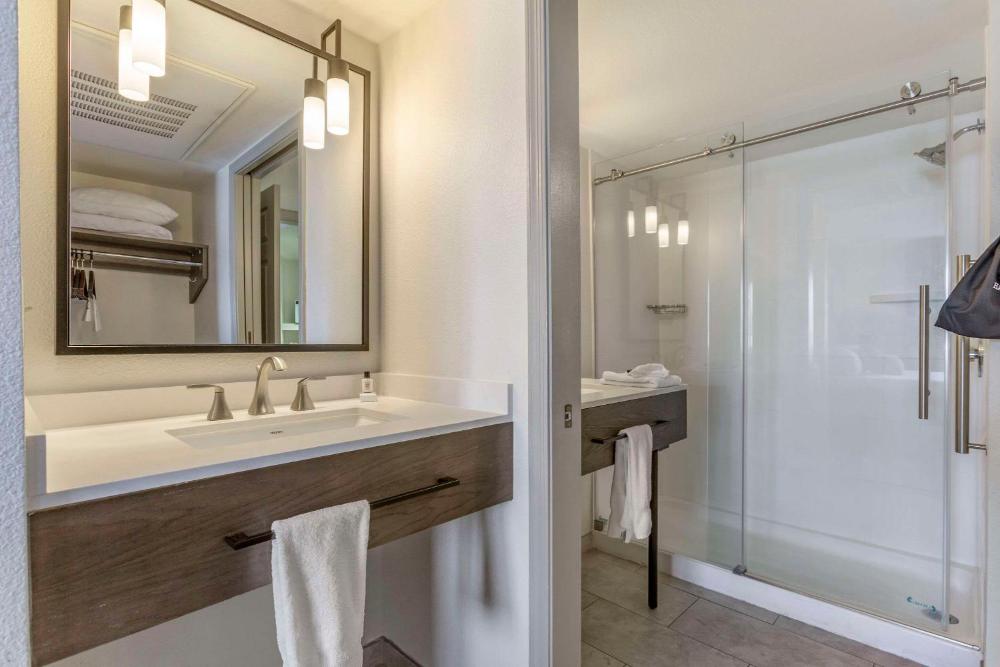 View Suite with Two Double Beds interior