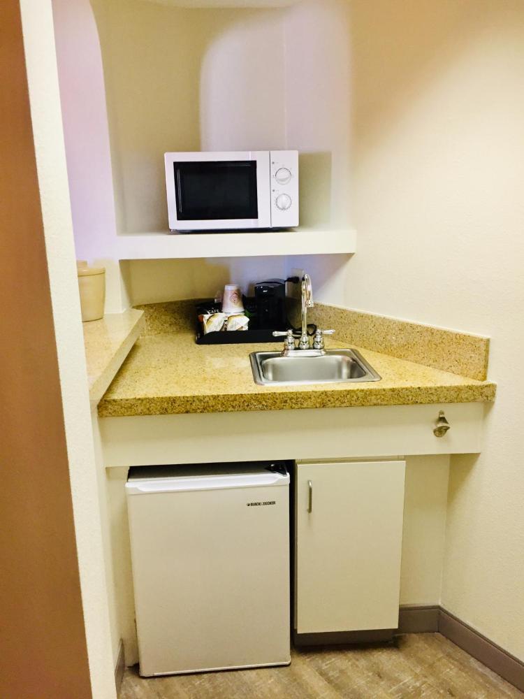 Suite with Two Double Beds - Patio interior
